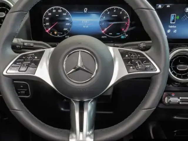 Mercedes-Benz B 200