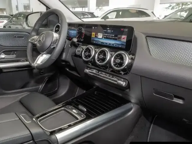 Mercedes-Benz B 200