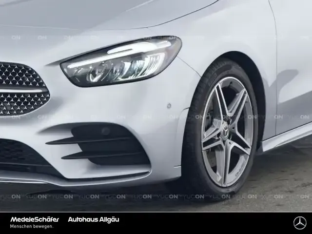 Mercedes-Benz B 220