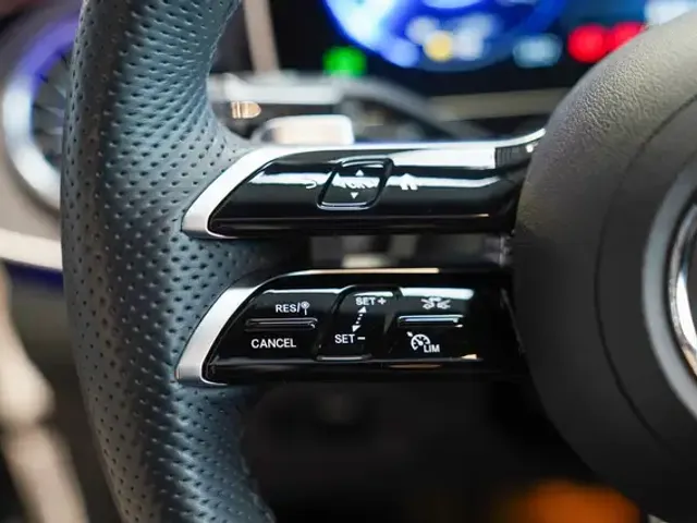 Mercedes-Benz EQE 350