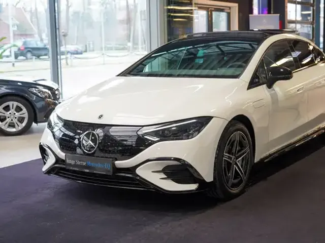 Mercedes-Benz EQE 350