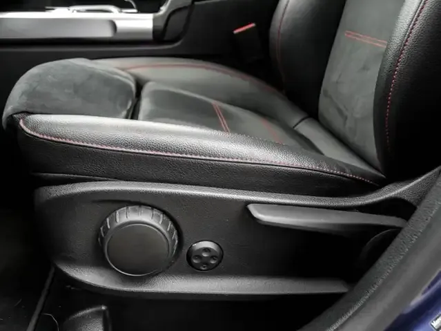 Mercedes-Benz GLB 220