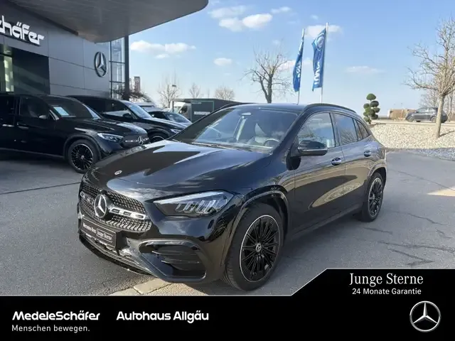 Mercedes-Benz GLA 200