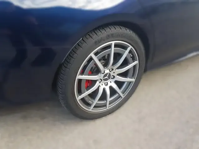 Mercedes-Benz E 63 AMG