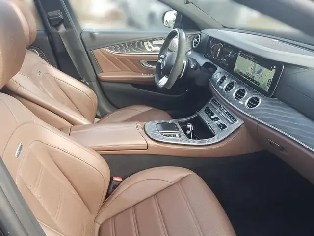 Mercedes-Benz E 63 AMG