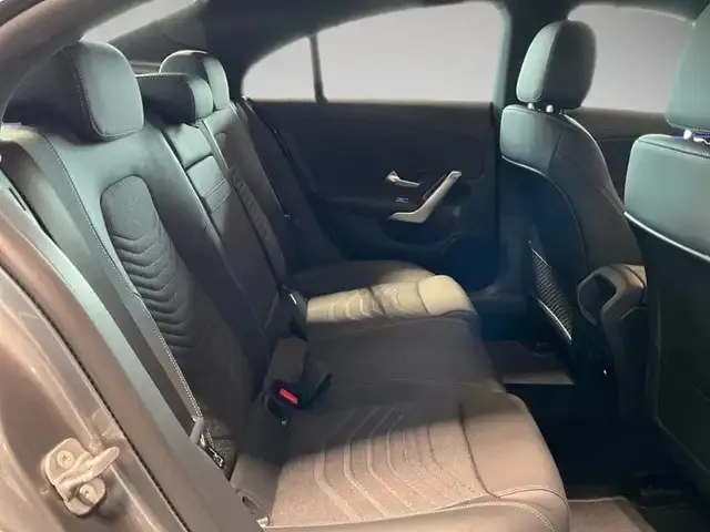 Mercedes-Benz CLA 180