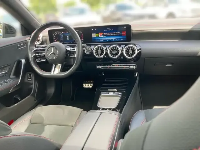 Mercedes-Benz CLA 200