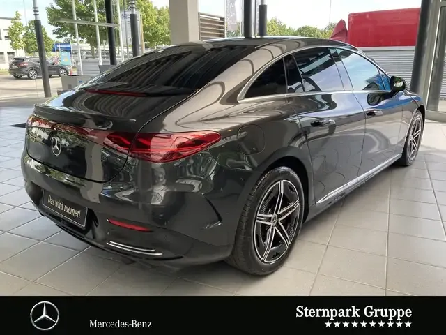 Mercedes-Benz EQE 300