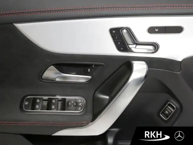 Mercedes-Benz CLA 35 AMG