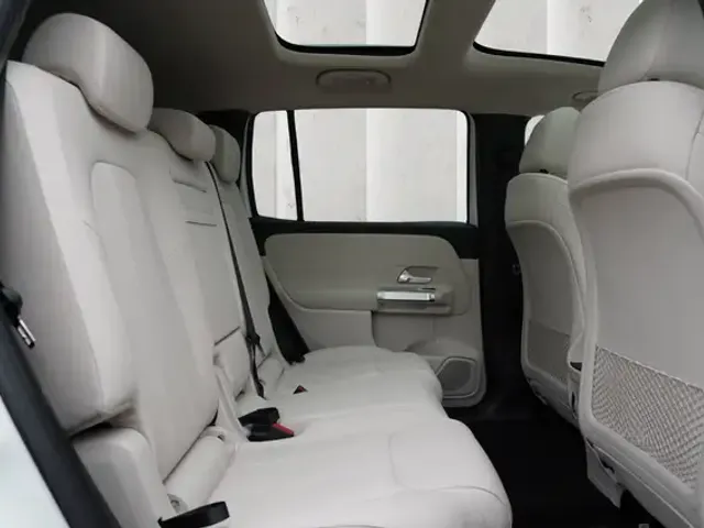 Mercedes-Benz EQB 350