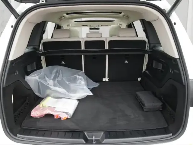 Mercedes-Benz EQB 350