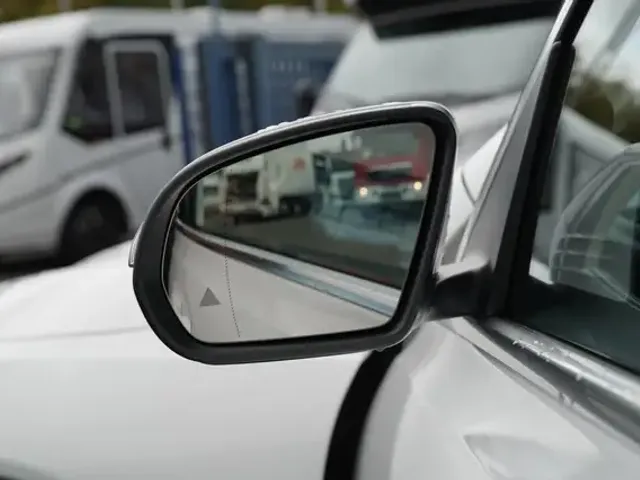 Mercedes-Benz EQB 350