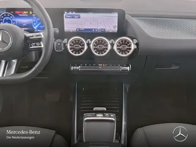 Mercedes-Benz EQA 300