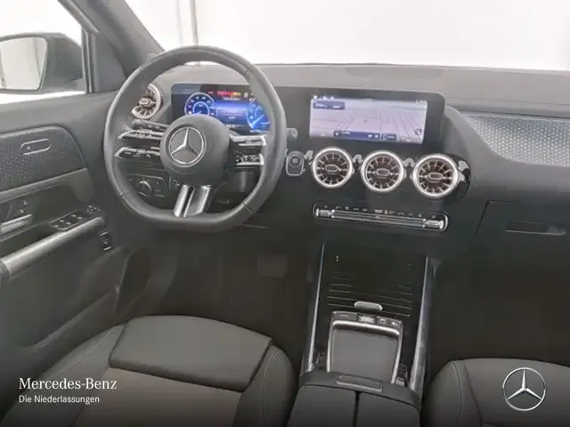 Mercedes-Benz EQA 300