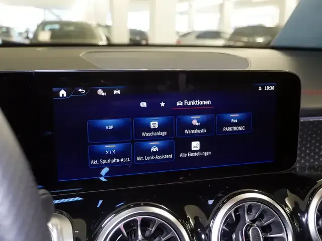 Mercedes-Benz EQB 350