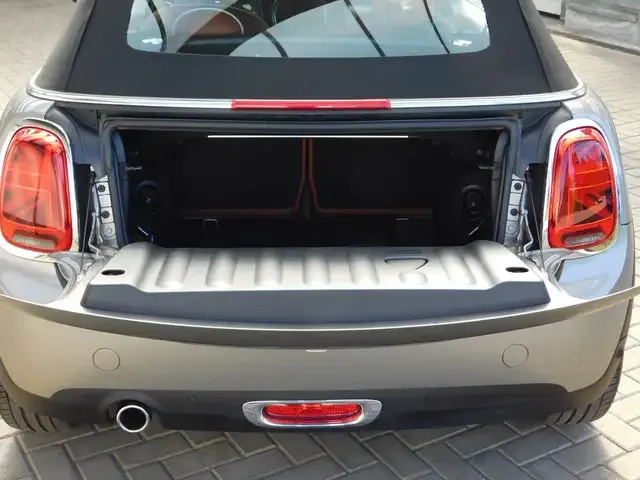 MINI Cooper Cabrio
