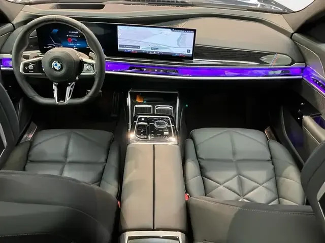 BMW 740