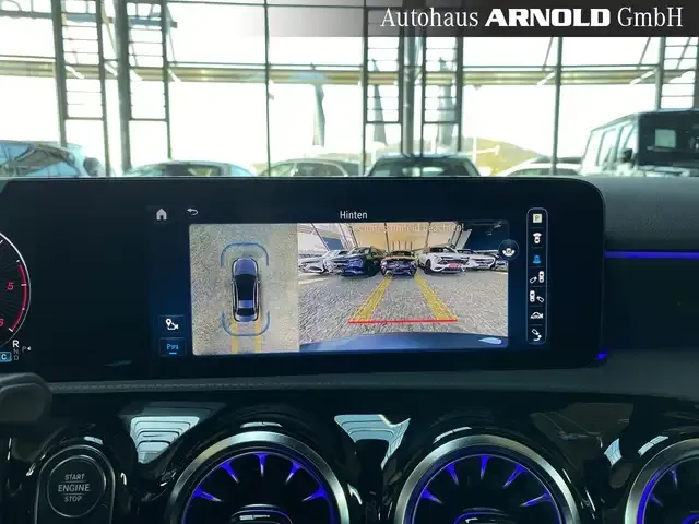 Mercedes-Benz A 220