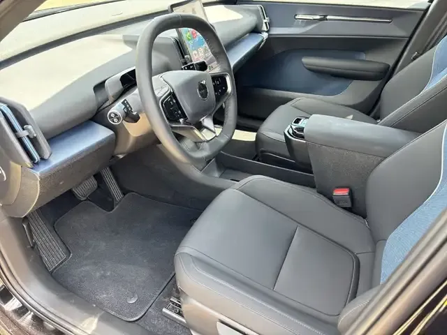 Volvo EX30