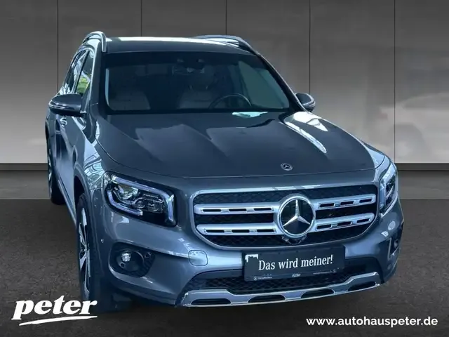 Mercedes-Benz GLB 220