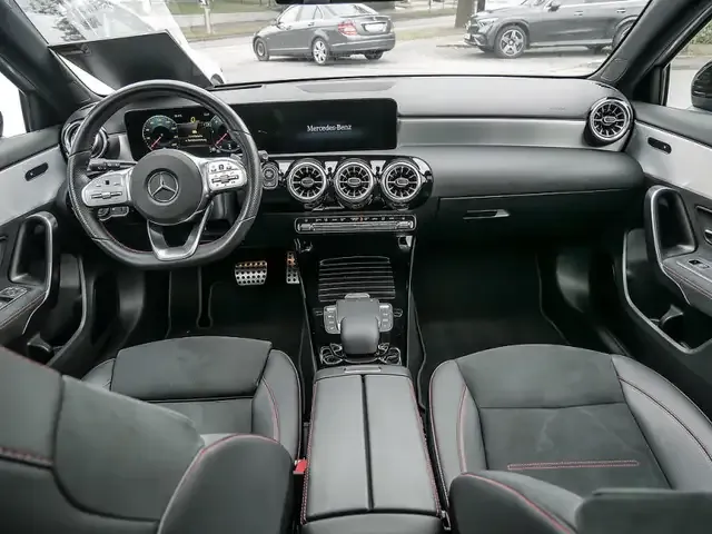 Mercedes-Benz A 220