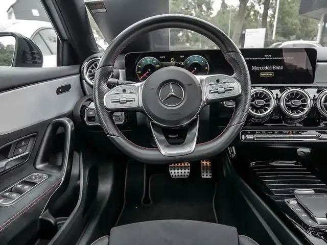 Mercedes-Benz A 220