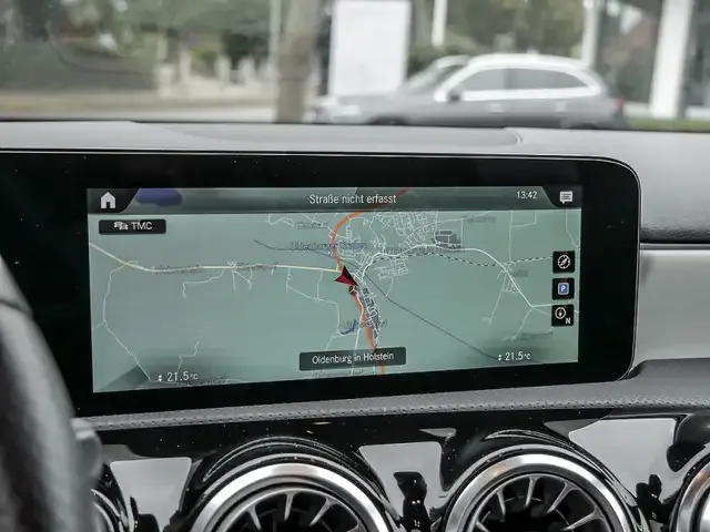 Mercedes-Benz A 220
