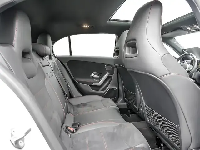 Mercedes-Benz A 220