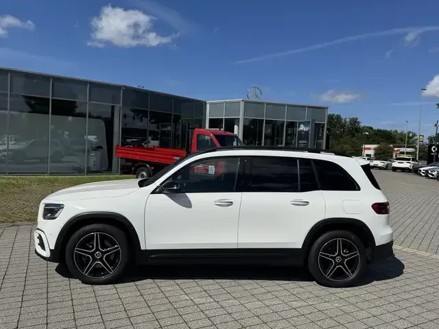 Mercedes-Benz GLB 200