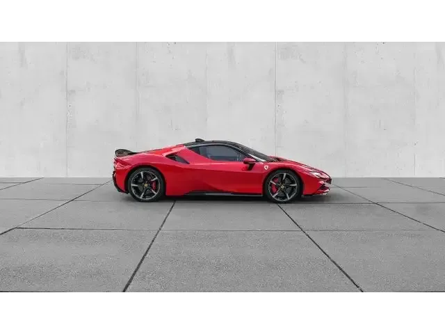 Ferrari SF90 Stradale