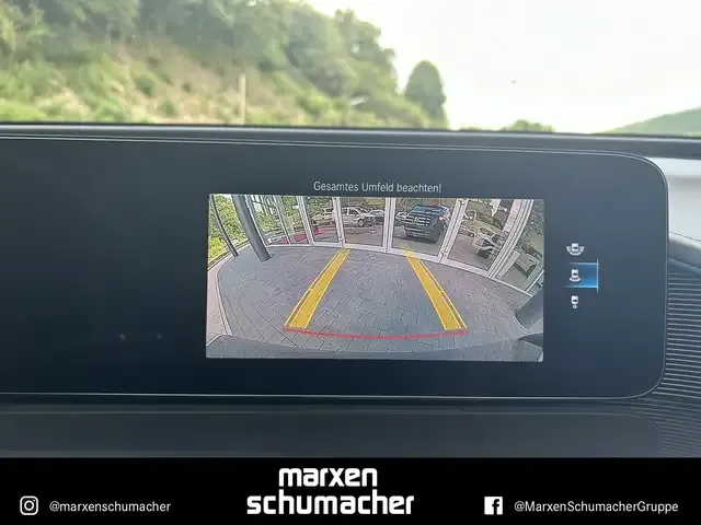 Mercedes-Benz EQC 400