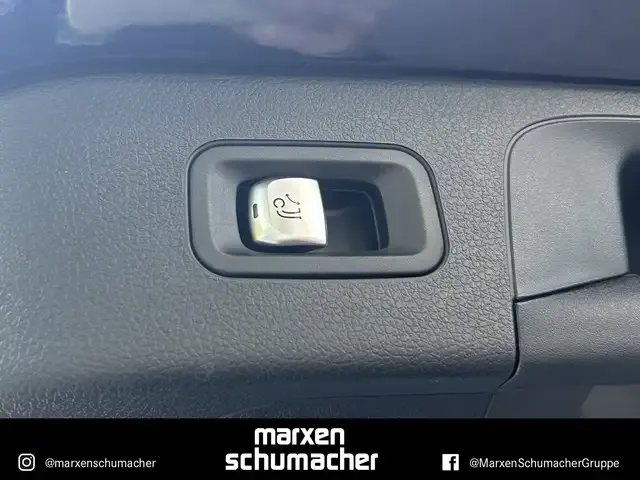 Mercedes-Benz EQC 400