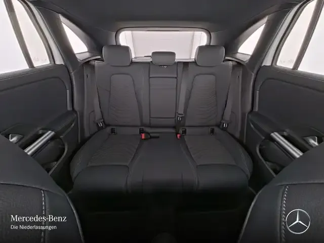 Mercedes-Benz EQA 300