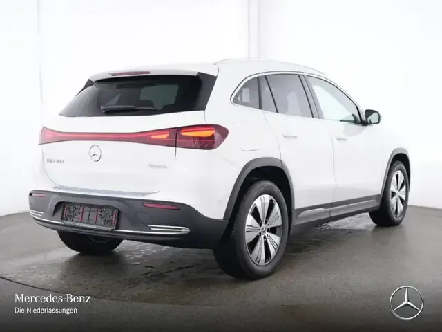 Mercedes-Benz EQA 300