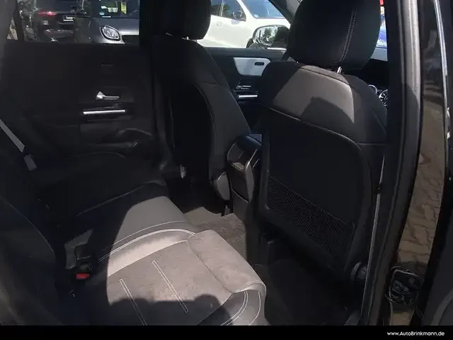 Mercedes-Benz GLA 180