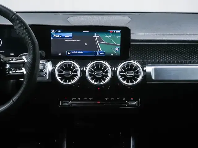 Mercedes-Benz EQB 300