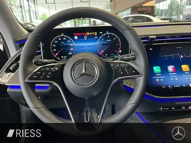 Mercedes-Benz E 200