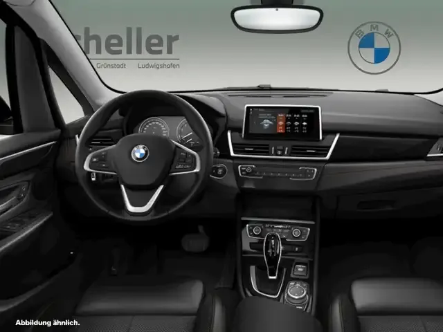 BMW 218