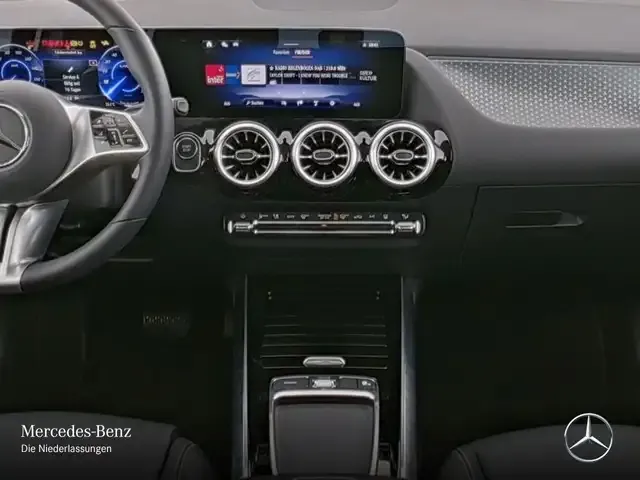 Mercedes-Benz EQA 300