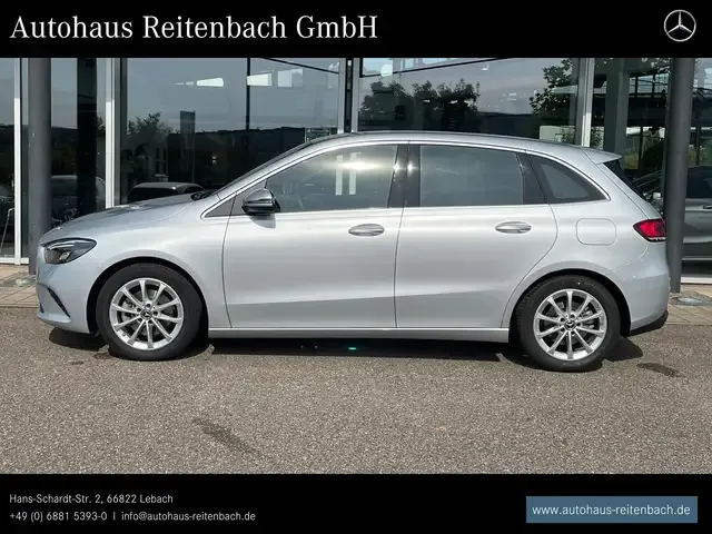 Mercedes-Benz B 200