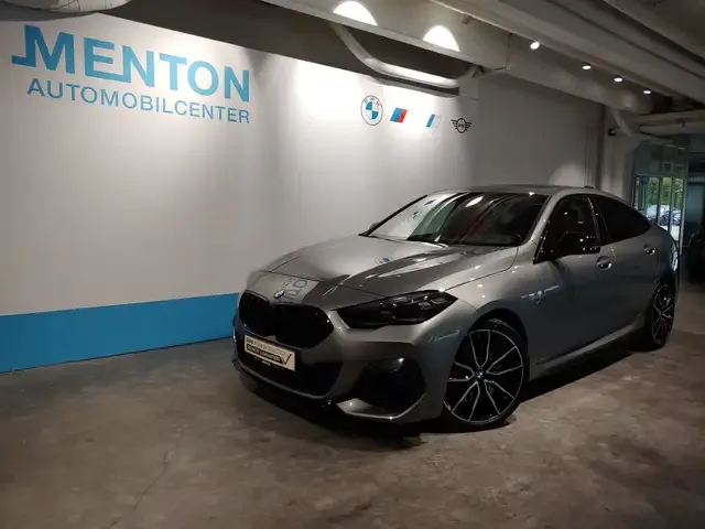 BMW 235