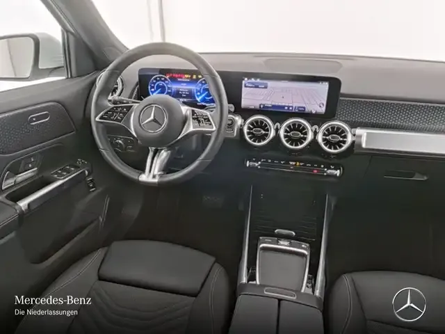 Mercedes-Benz EQB 300