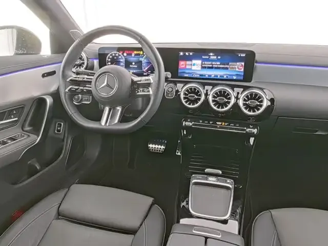 Mercedes-Benz CLA 180