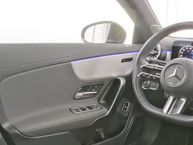 Mercedes-Benz CLA 180