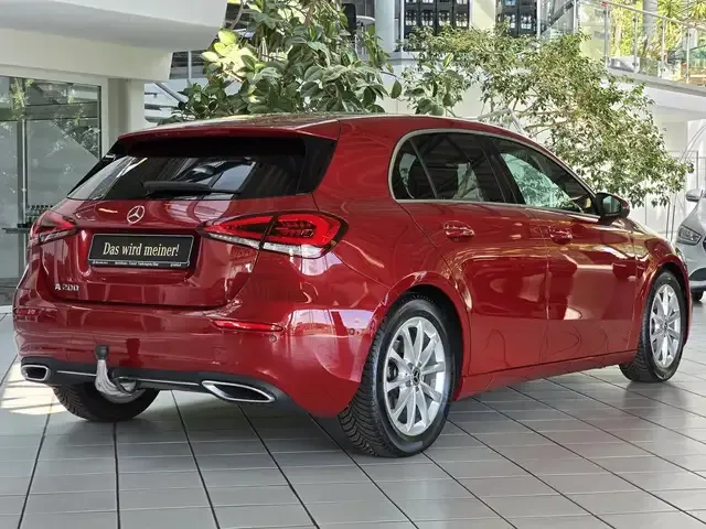 Mercedes-Benz A 200