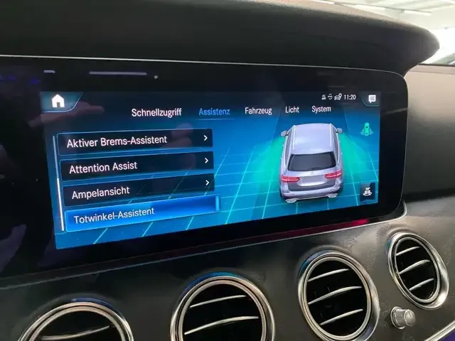 Mercedes-Benz E 220