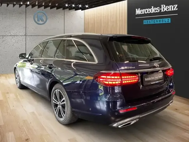 Mercedes-Benz E 220