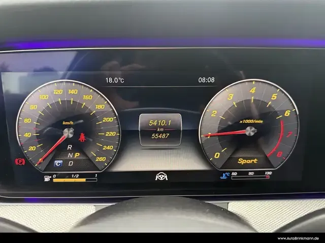 Mercedes-Benz E 200