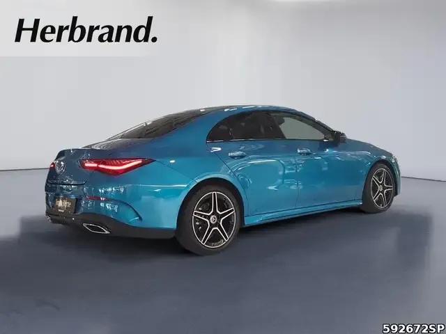 Mercedes-Benz CLA 200