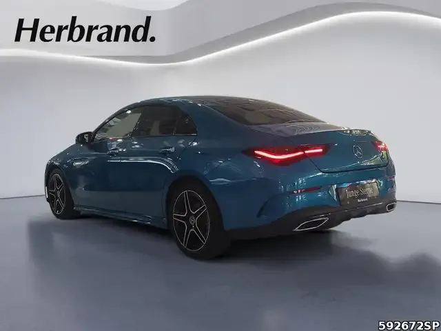 Mercedes-Benz CLA 200